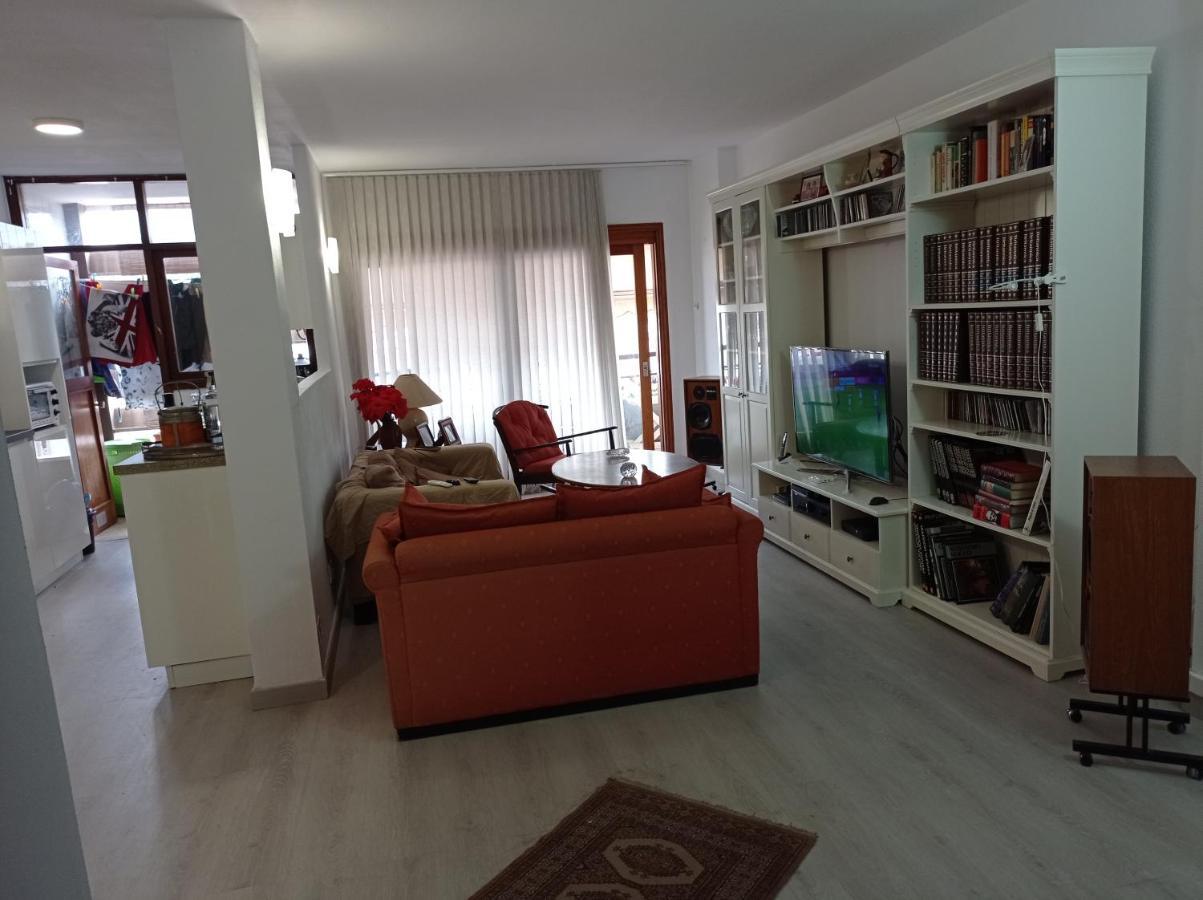 Nice Room-terrace- Private Toilete-closer Sport Pier-optical Fiber 1 Gb * Las Palmas de Gran Canaria